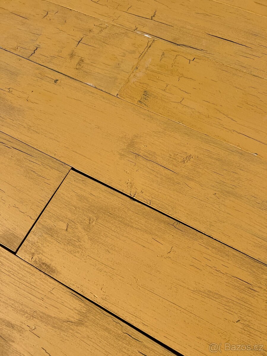 Levný dřevěný obklad Zpuchřelá barva - vintage žluť dubová