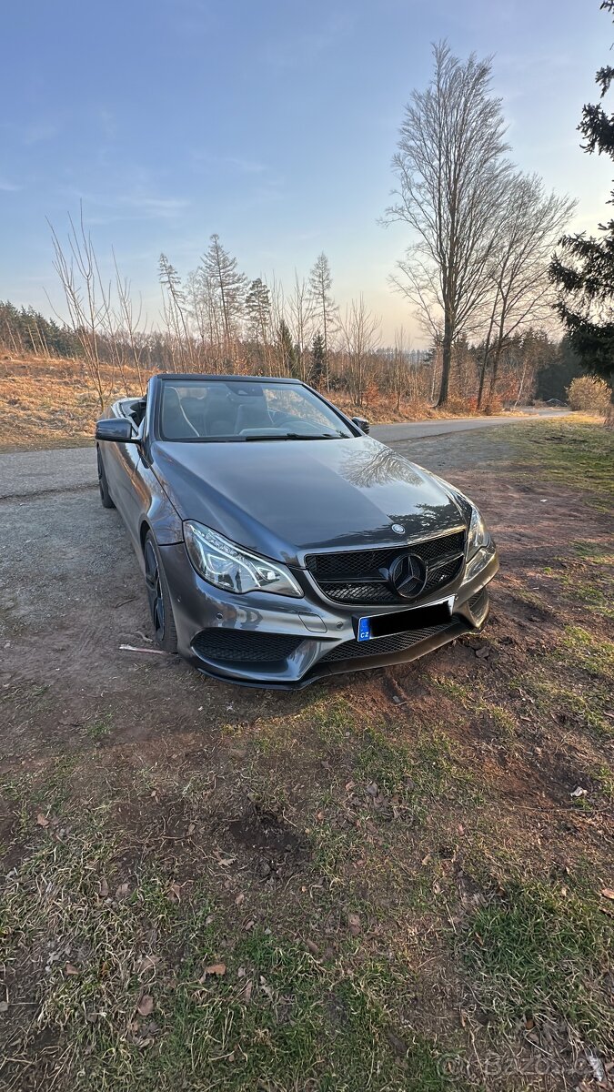 Havarovaný mercedes benz E300 2014 cabrio AMG paket