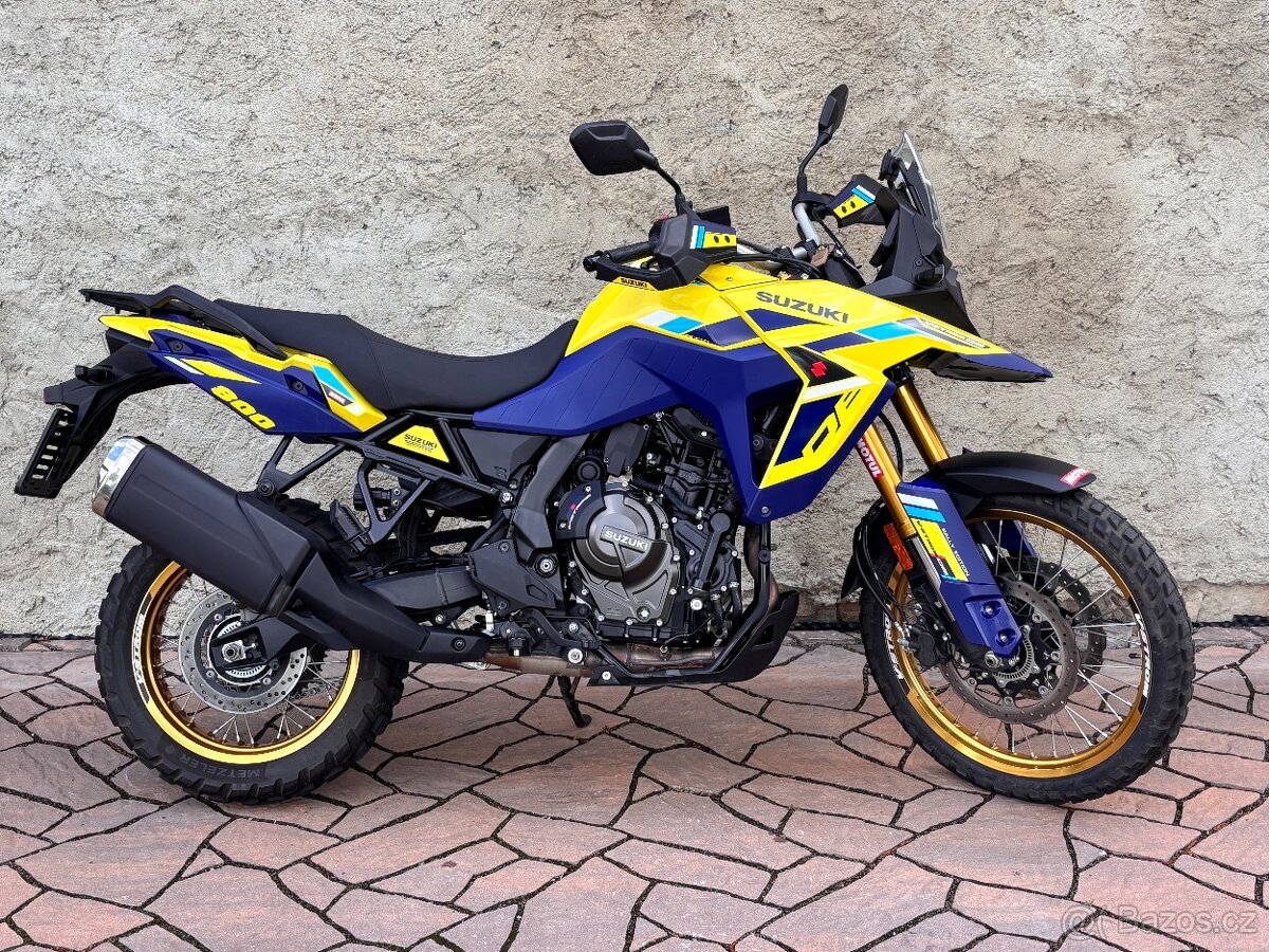 Suzuki V-Strom 800 DE Rally Edition 2023, najeto 11110km