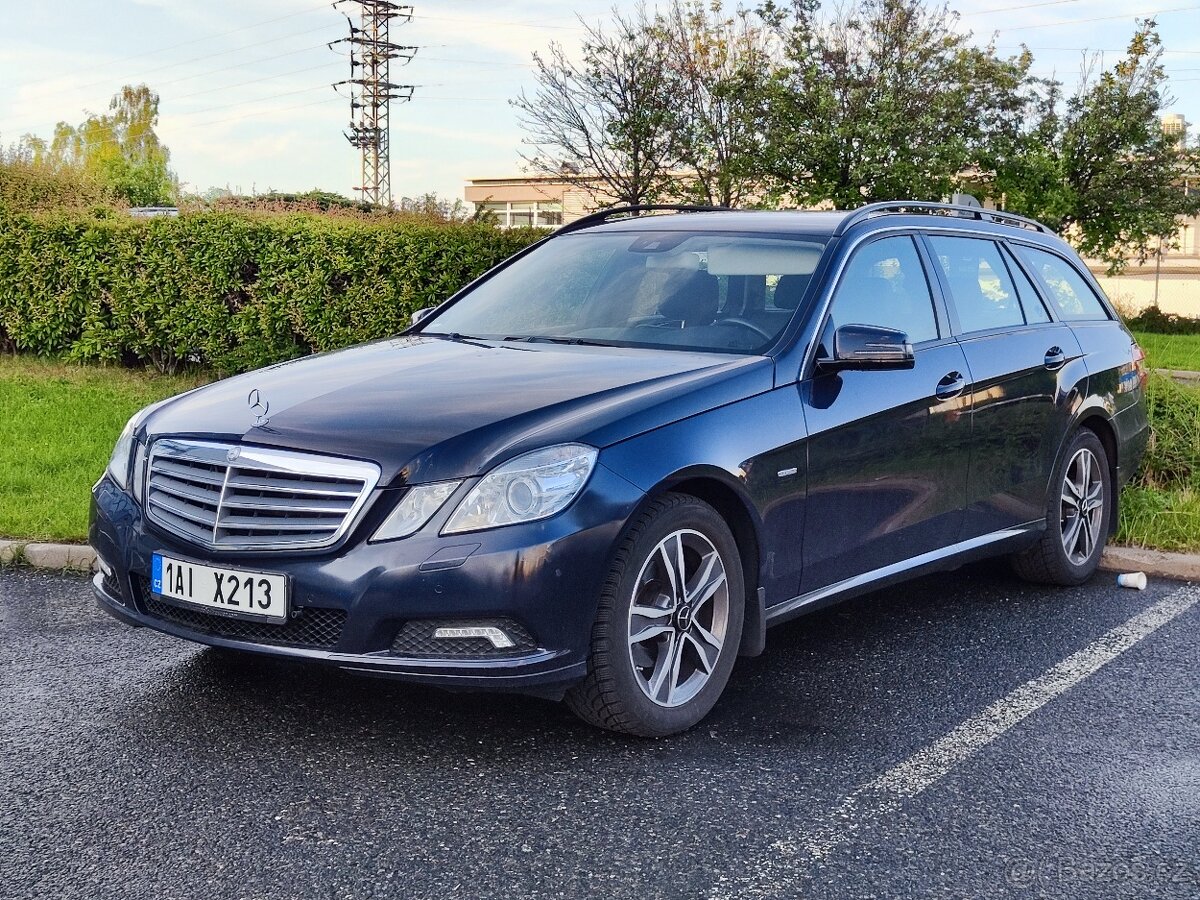Mercedes-Benz W212 E200