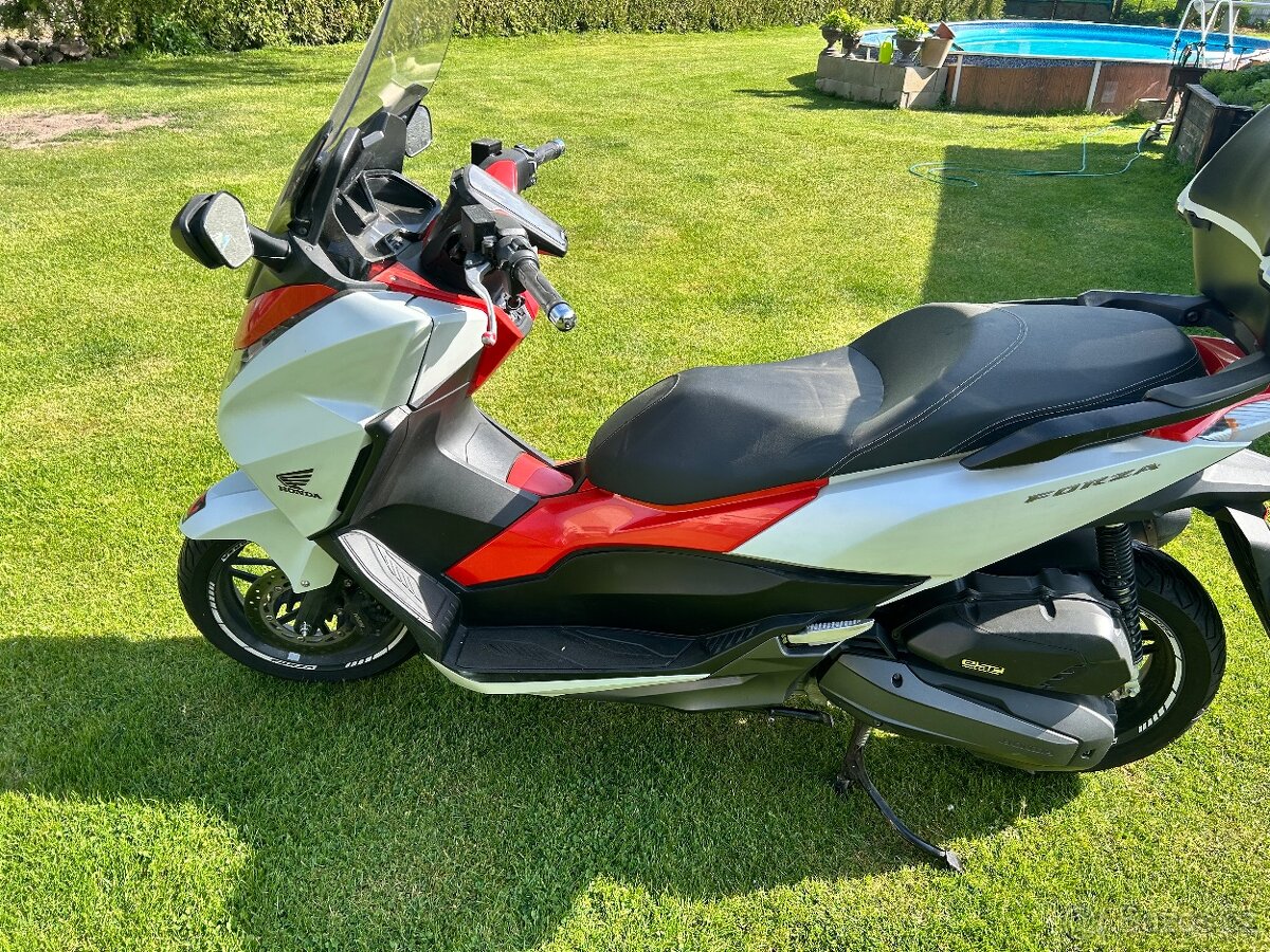 Honda forza