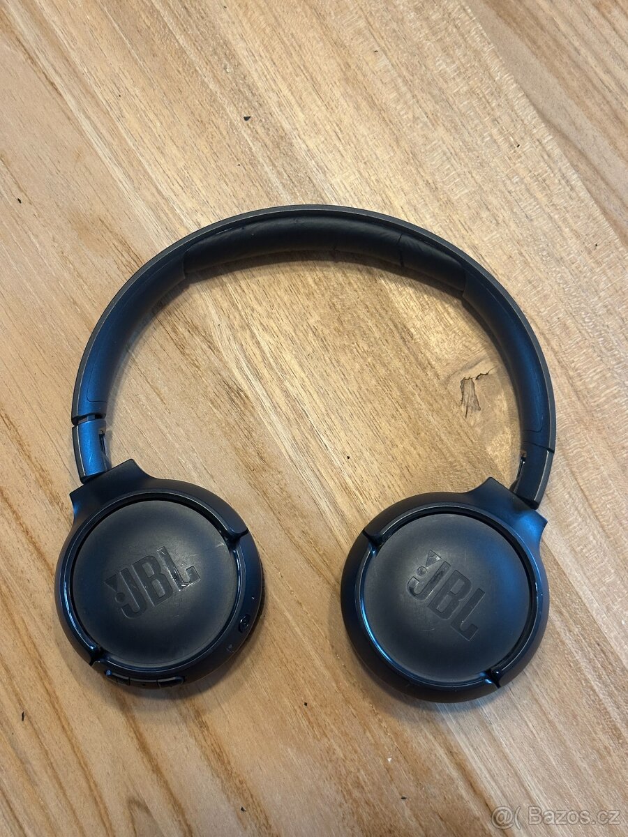 Bezdrátová sluchátka JBL Tune 500BT černé
