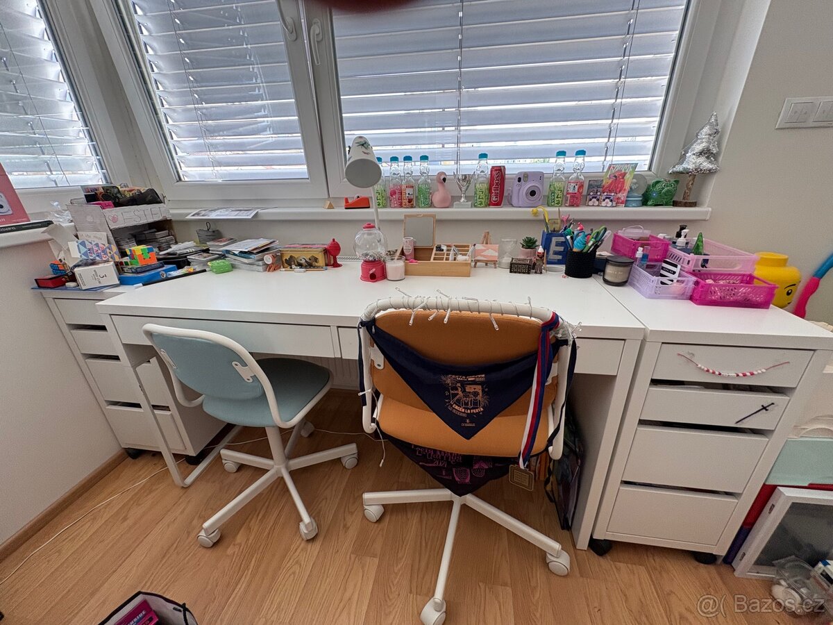 IKEA MICKE dětský psací stůl