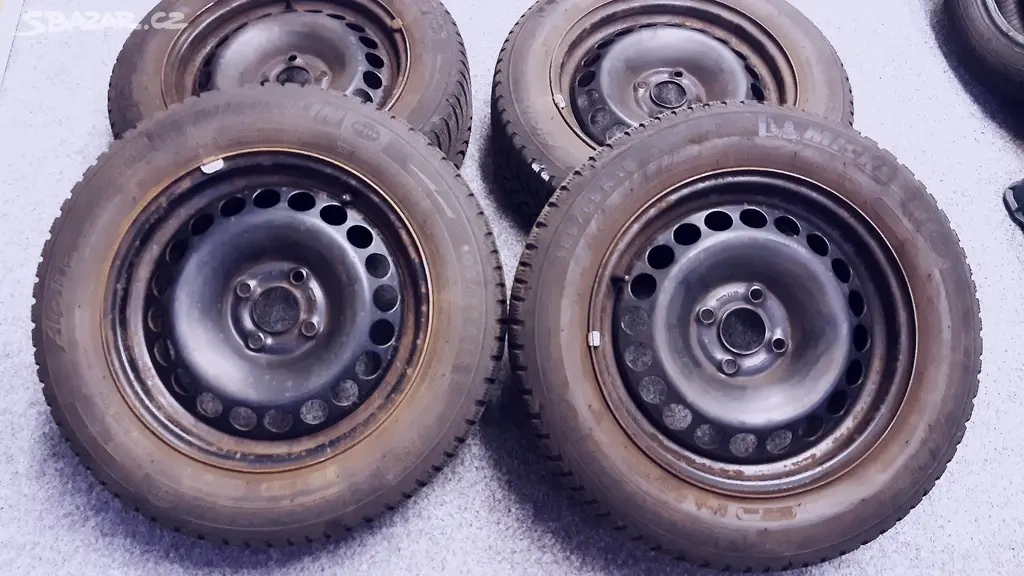 Sada zimní kola 185/65R15 88T,disky6Jx15 4x100ET39
