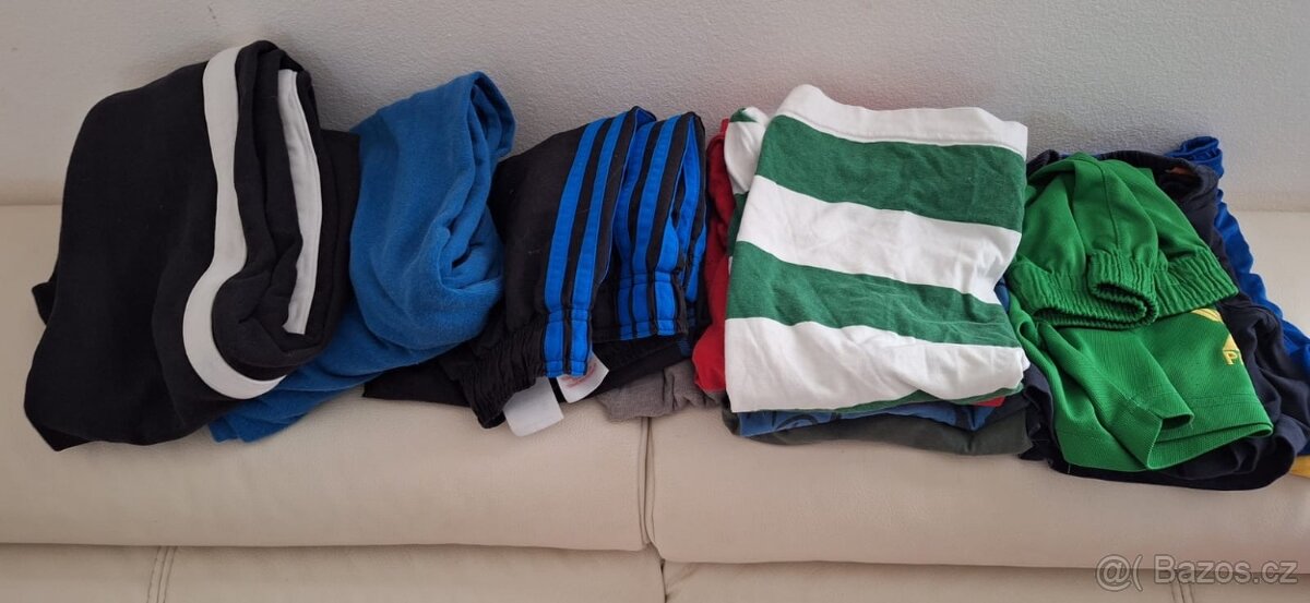 Set obleceni
