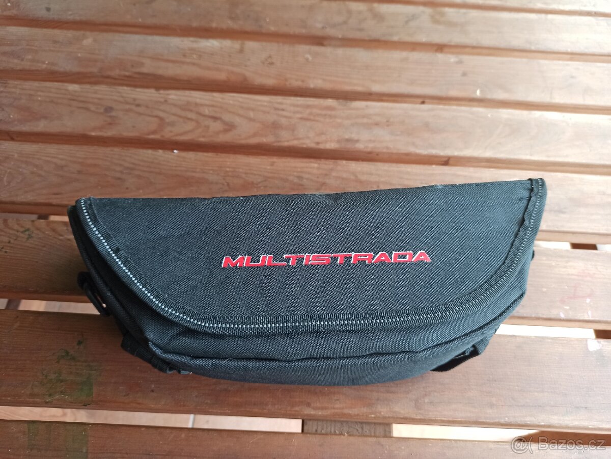 Ducati Multistrada taška na řídítka