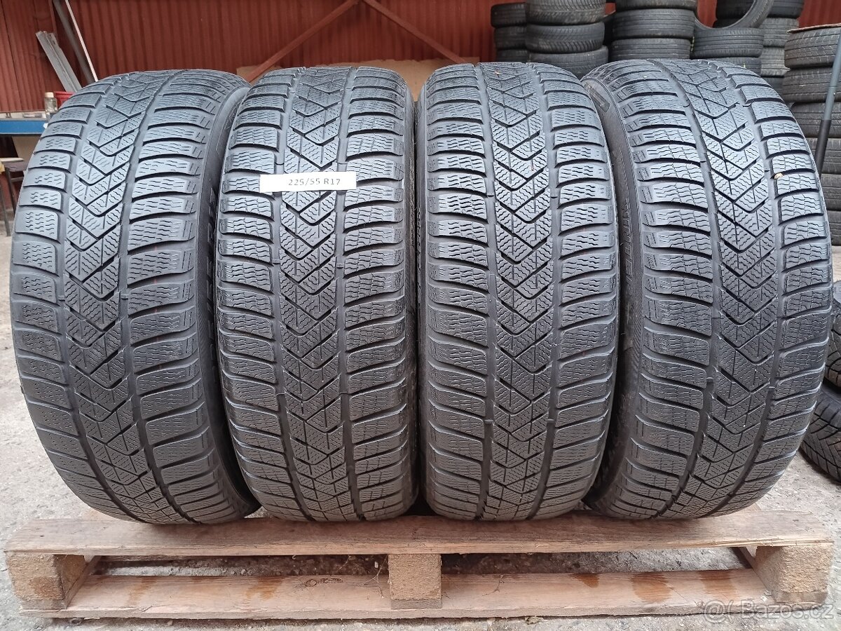Zimní pneu 225/55/17/Pirelli