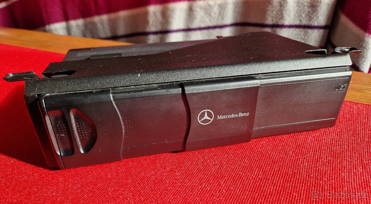CD měnič Mercedes Benz C r.v. 2001