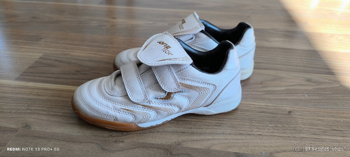 Chlapecké tenisky 34