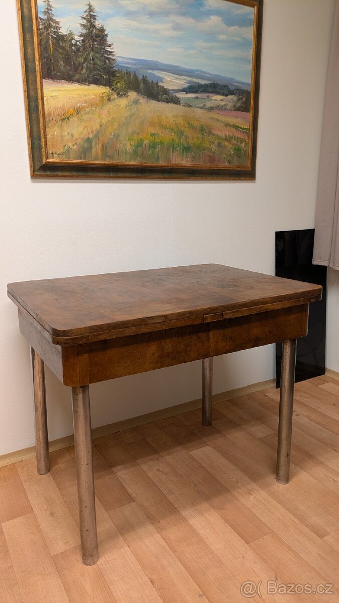 Funkcionalismus - prvorepublikový rozkládací stůl