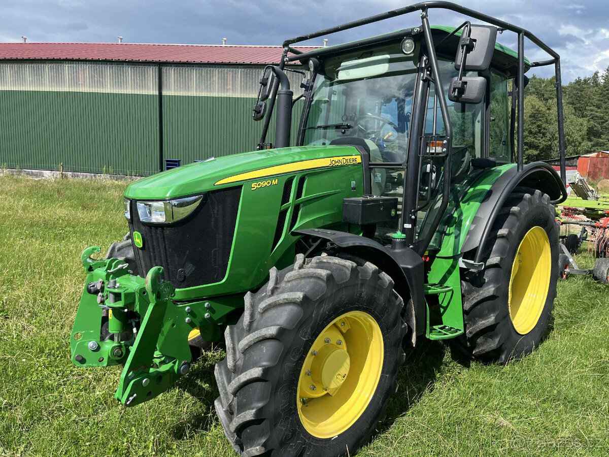 Traktor John Deere 5090 M
