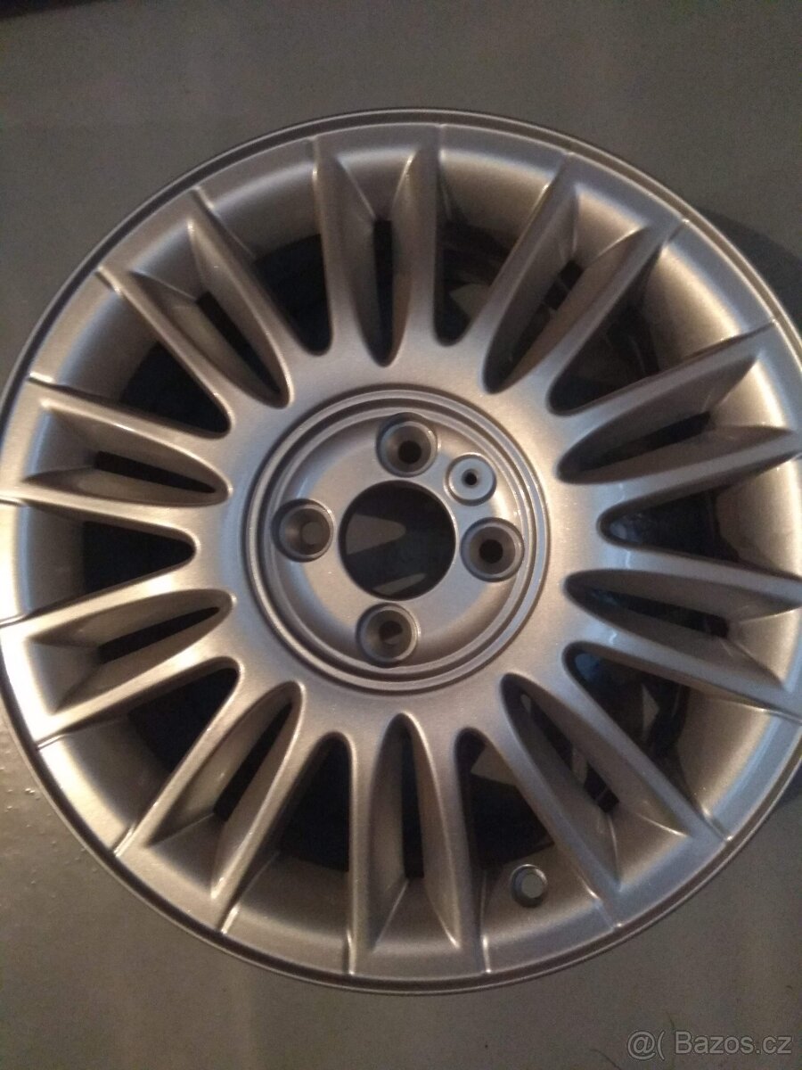 Alu kola 16, 4 děr 100 Renault nové