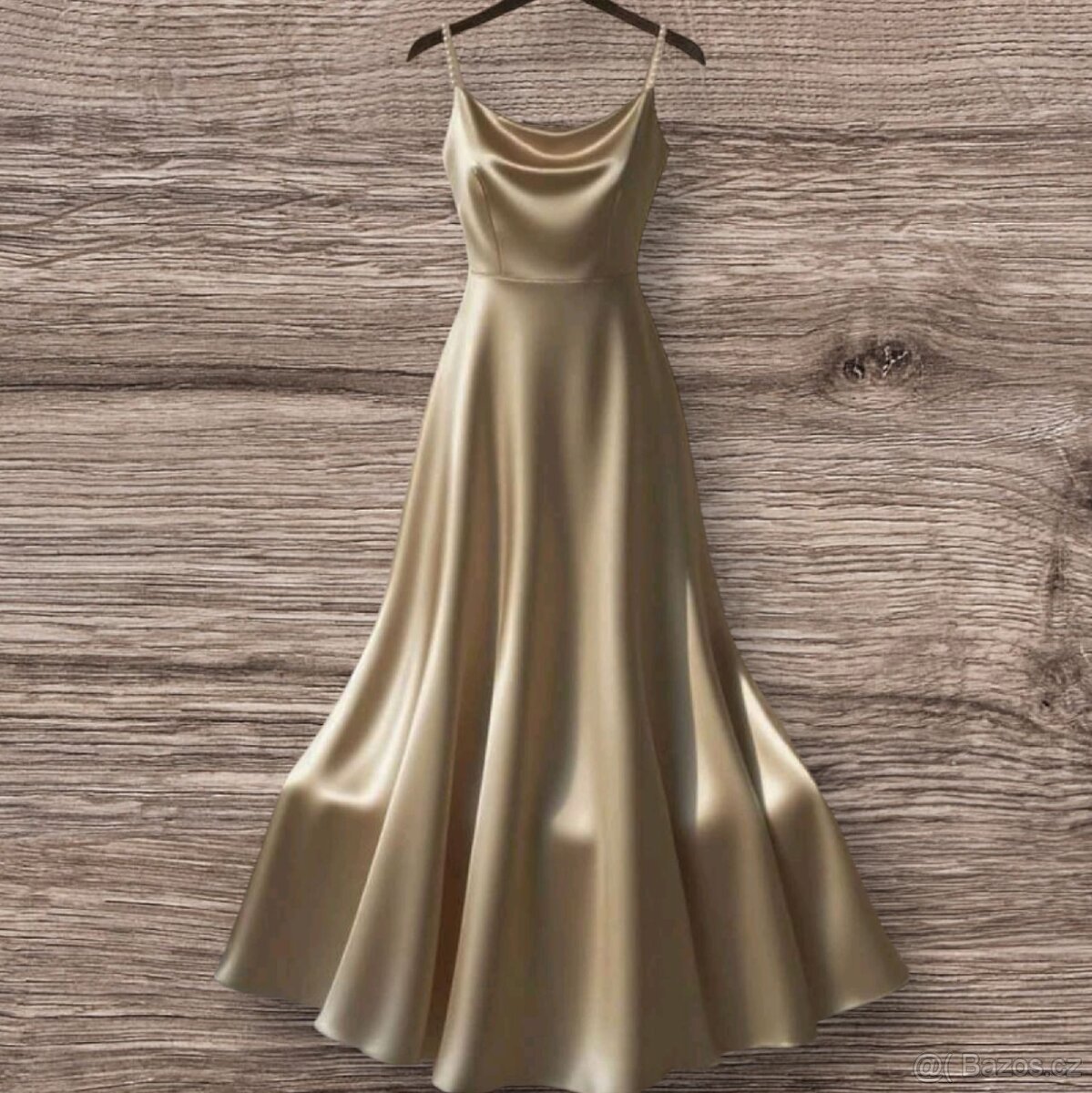 Nádherné nové šaty