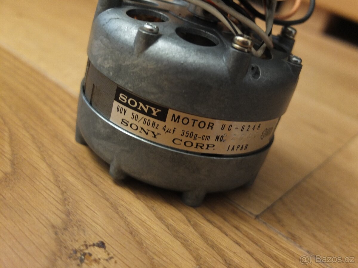 Sony TC-645--Motor do kotoučového magnetofonu