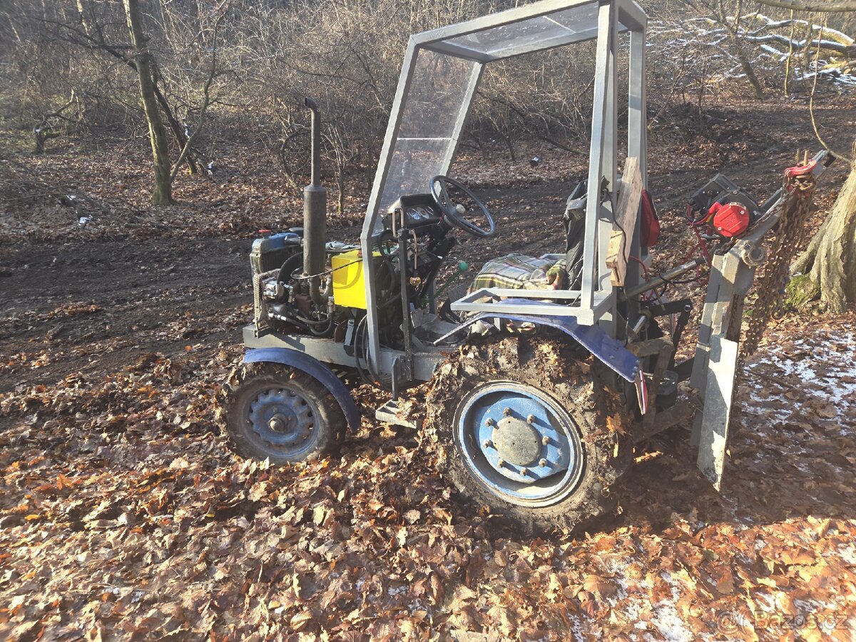 Malotraktor Zetor 2011