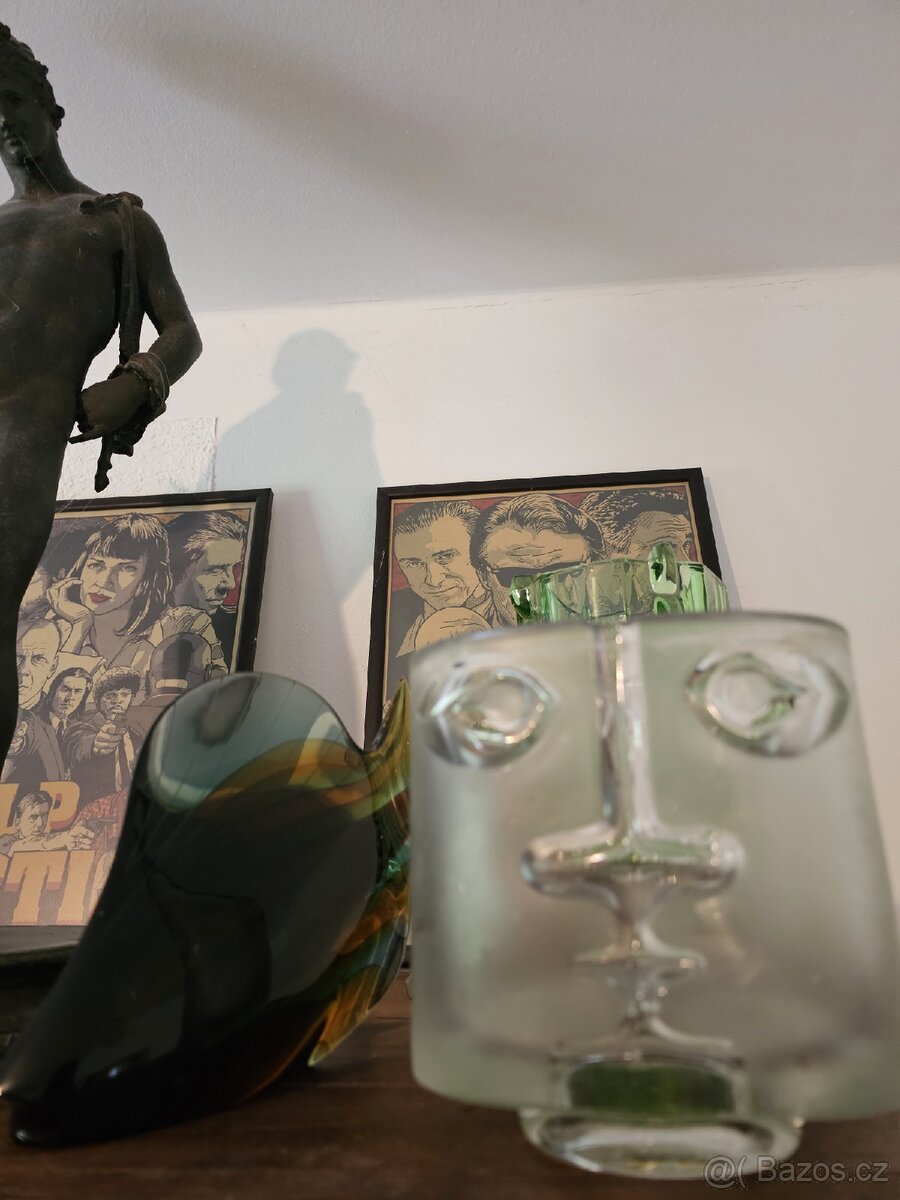 Sbírám STARÉ VÁZY, RETRO FIGURKY, SOŠKY, HUTNÍ SKLO