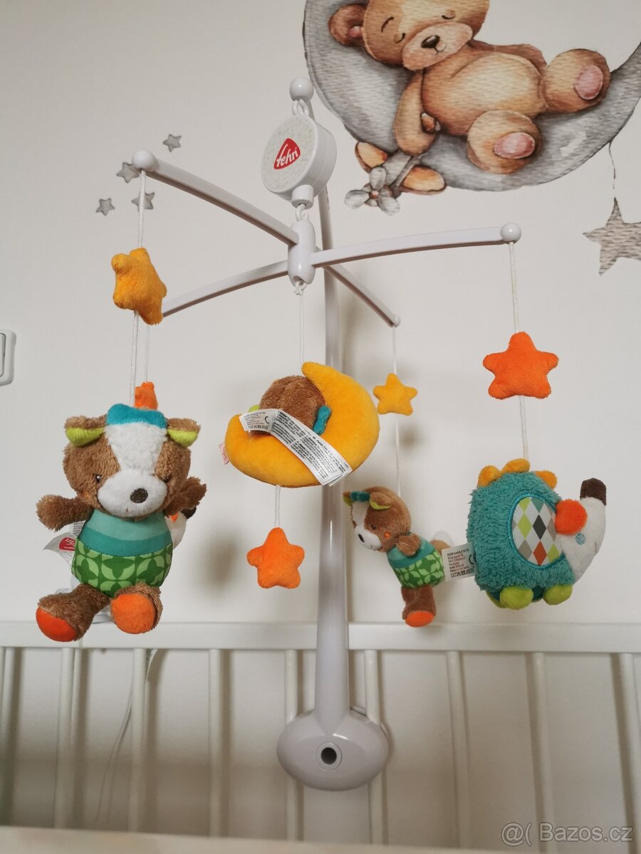 hrací kolotoč nad postýlku