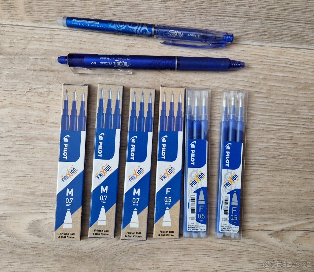 2x gumovací péro Pilot + 20x náplně modré