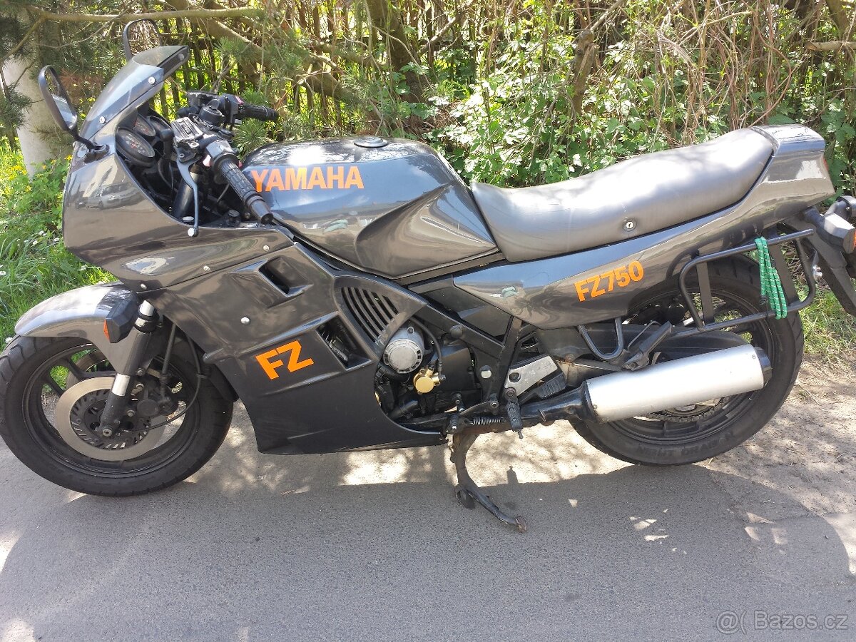 Yamaha fz 750 r.v.85