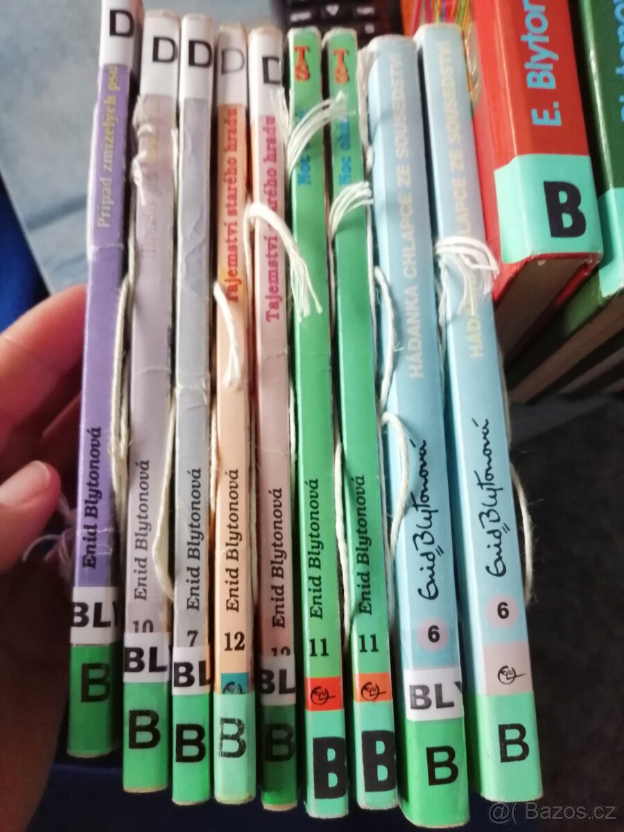 Enid Blyton, Hádanka, Tajná sedma, Dobrodružství