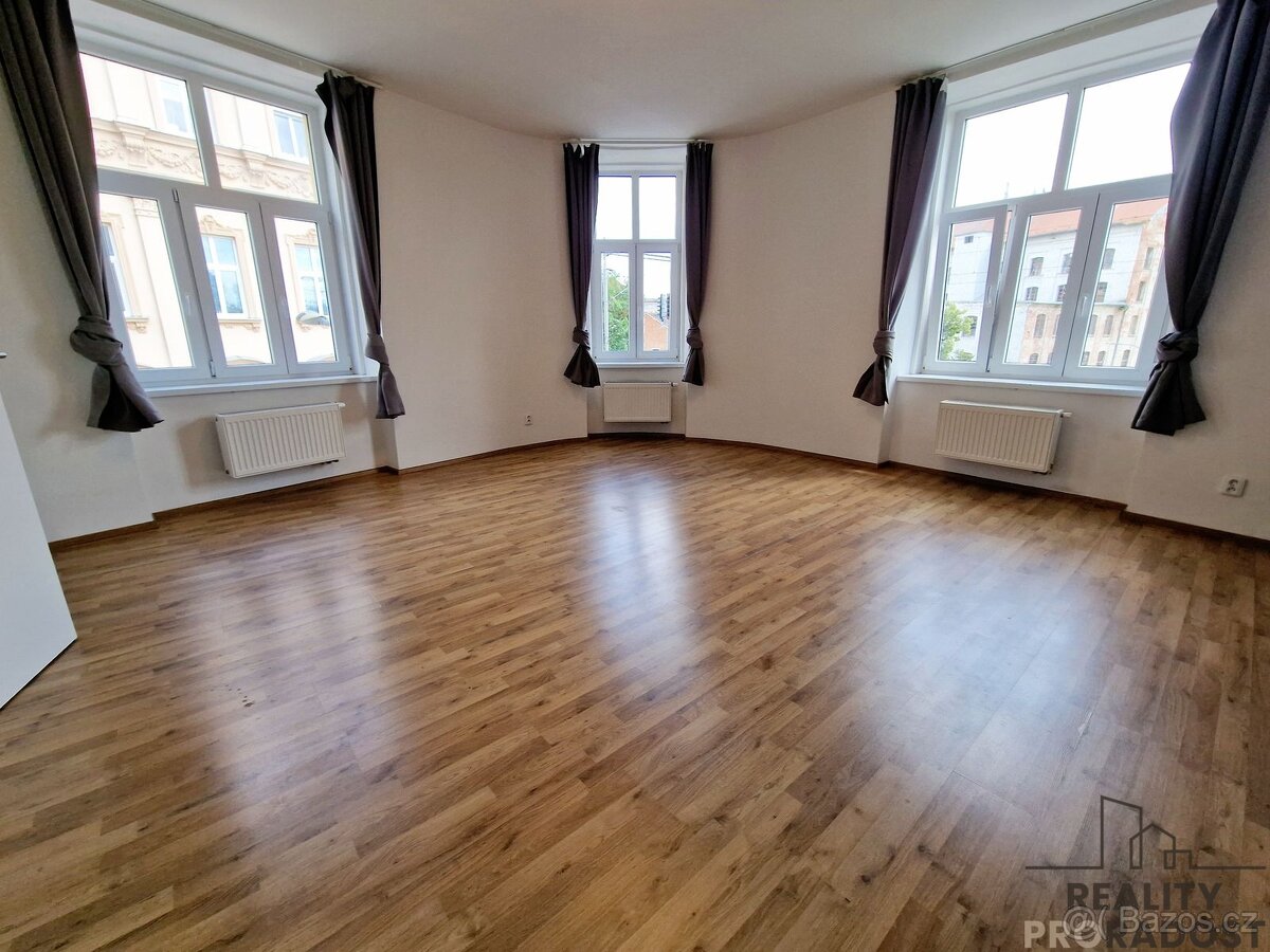 Podnájem bytu 3+kk, 67m2, v Brně střed, na ulici Vlhká