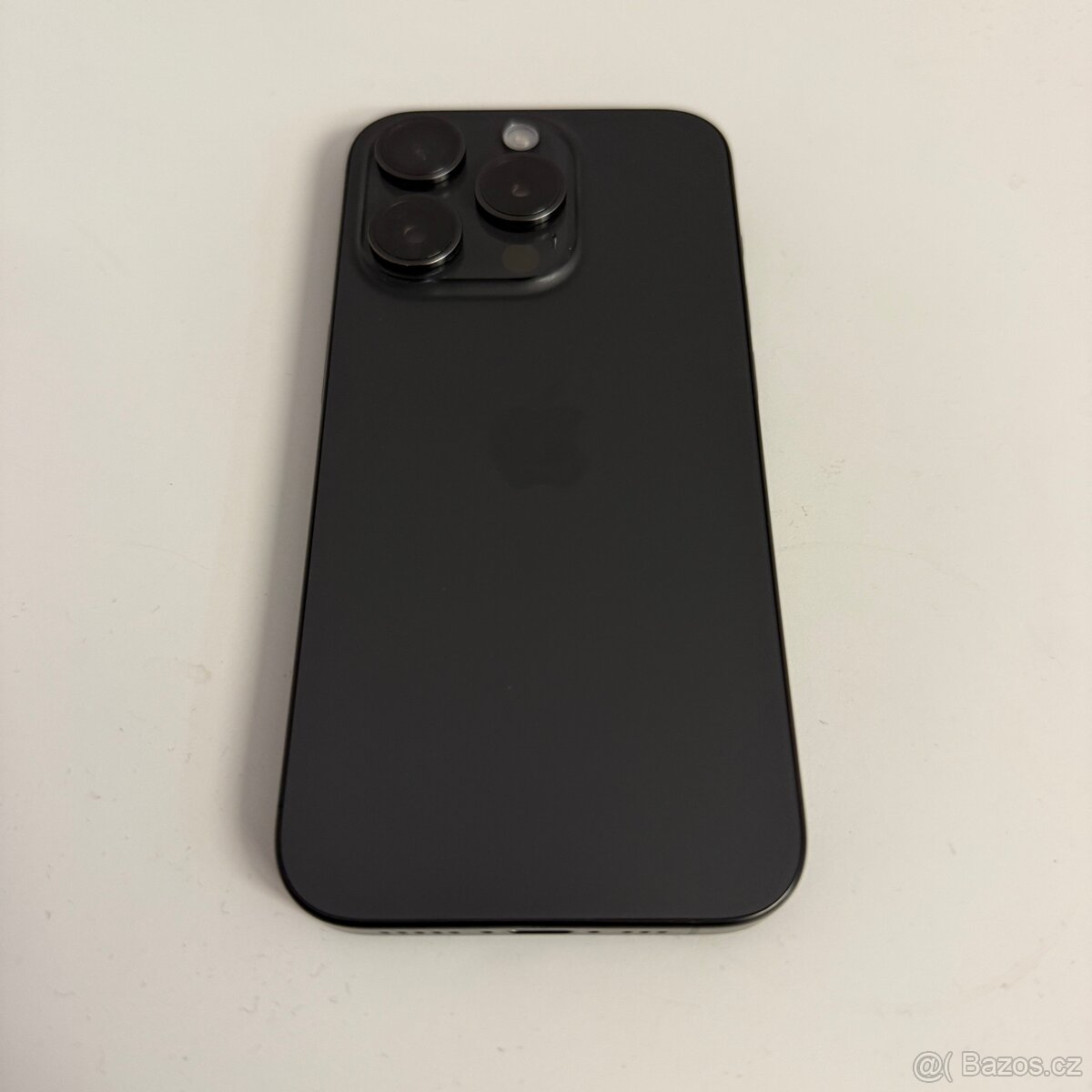 iPhone 16 Pro 128GB černý, pěkný stav, 12 měsíců záruka