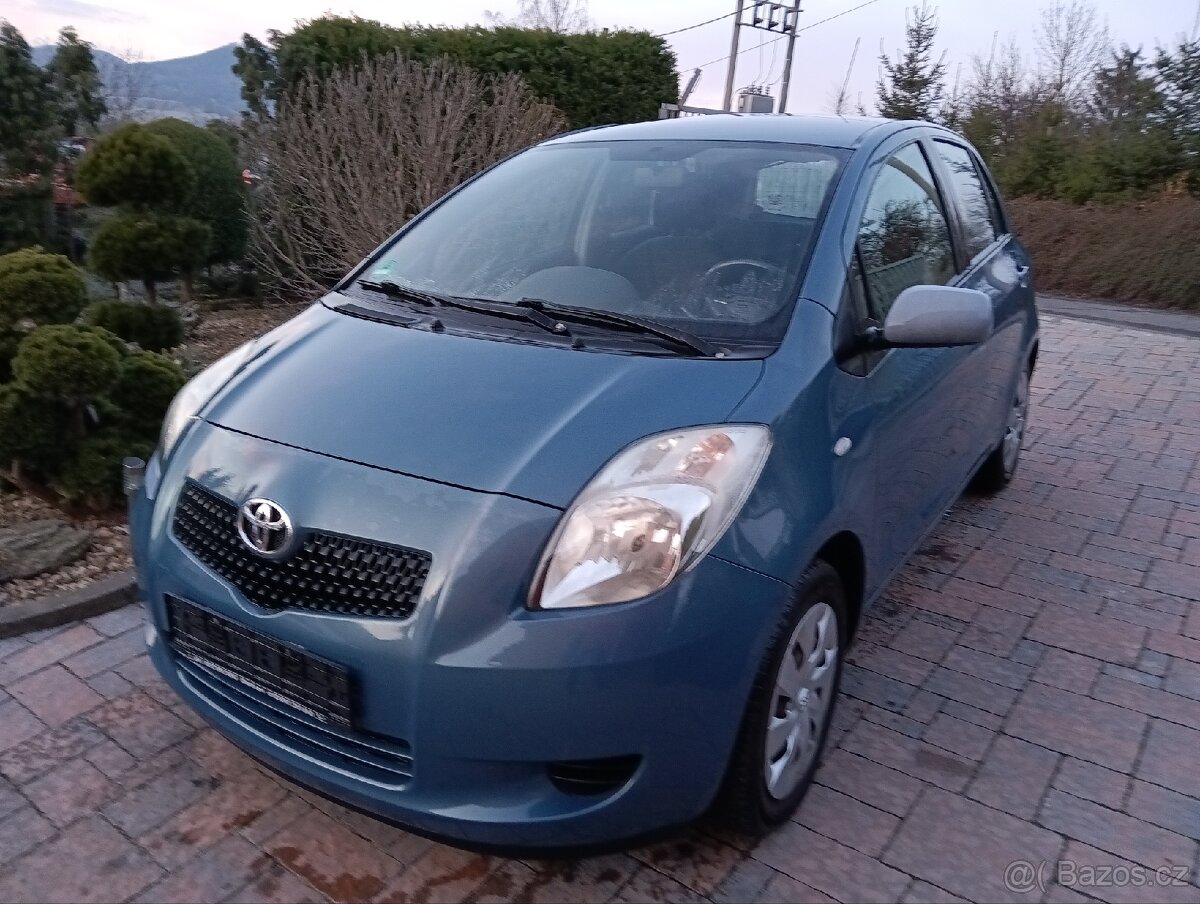Toyota Yaris 1.0 i,rok2006,klima,org.km,po STK,top