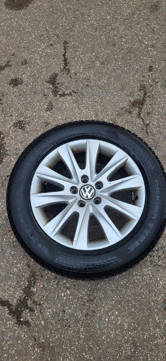 235/55 R17 VW