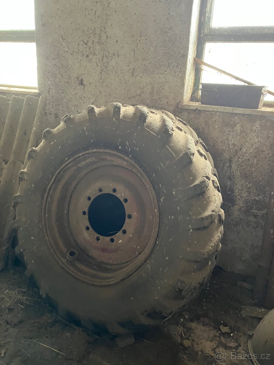 Prodej nářadí za traktor