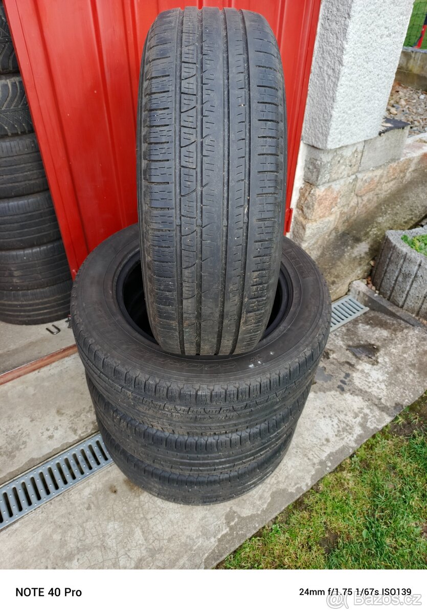 Pneu Pirelli 215/65/17 letní, celoroční
