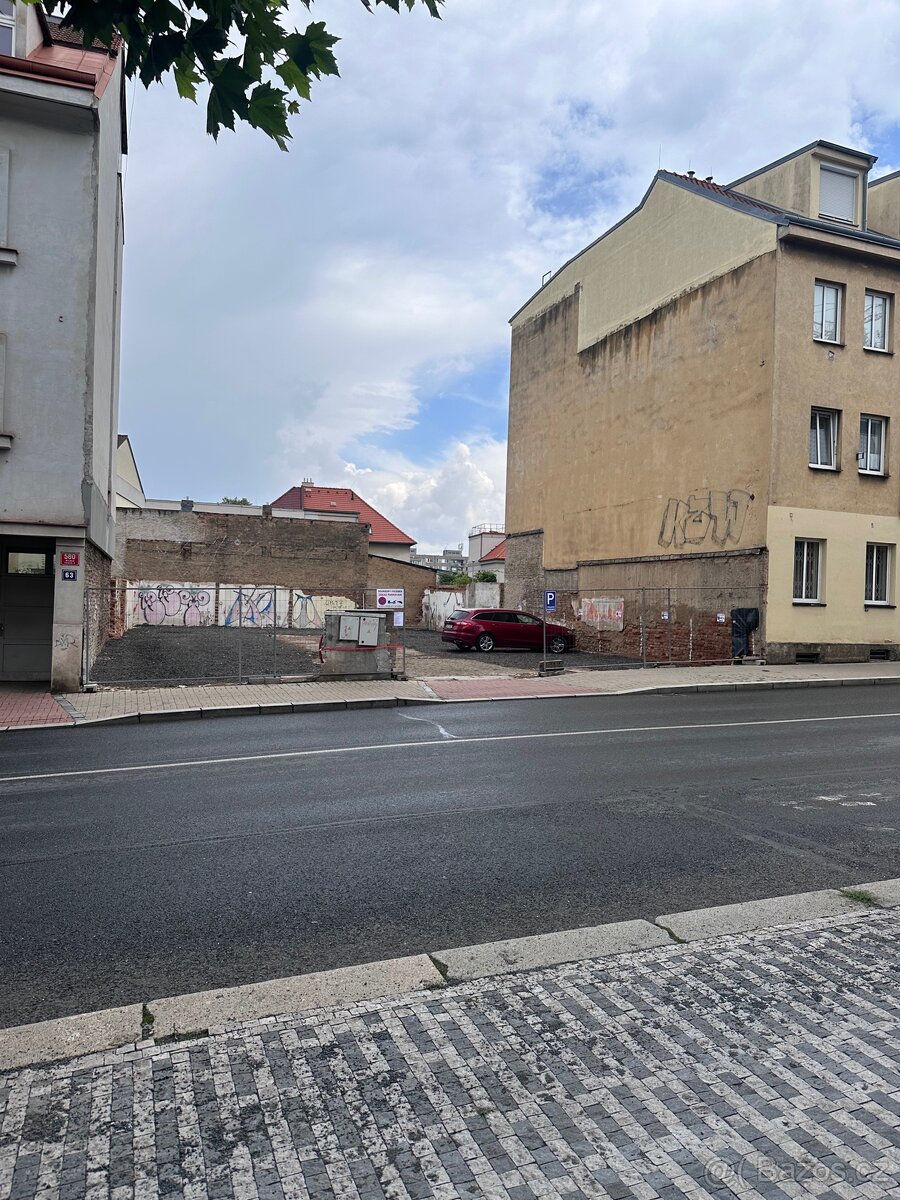Pronájem stání Michelská, Michle