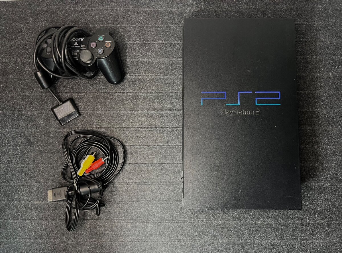 PlayStation 2 (PS2) + hra zdarma