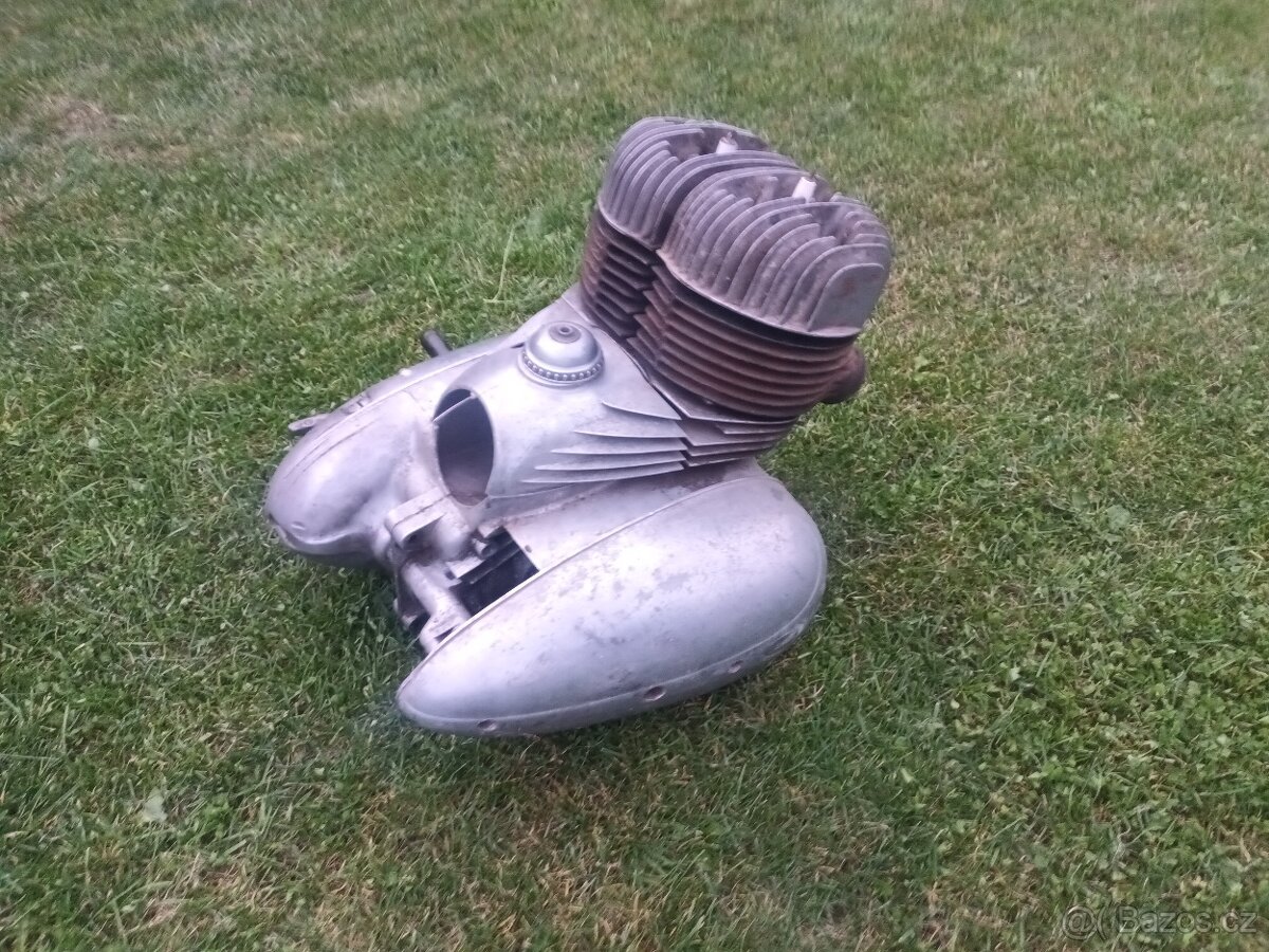 Motor Jawa 350