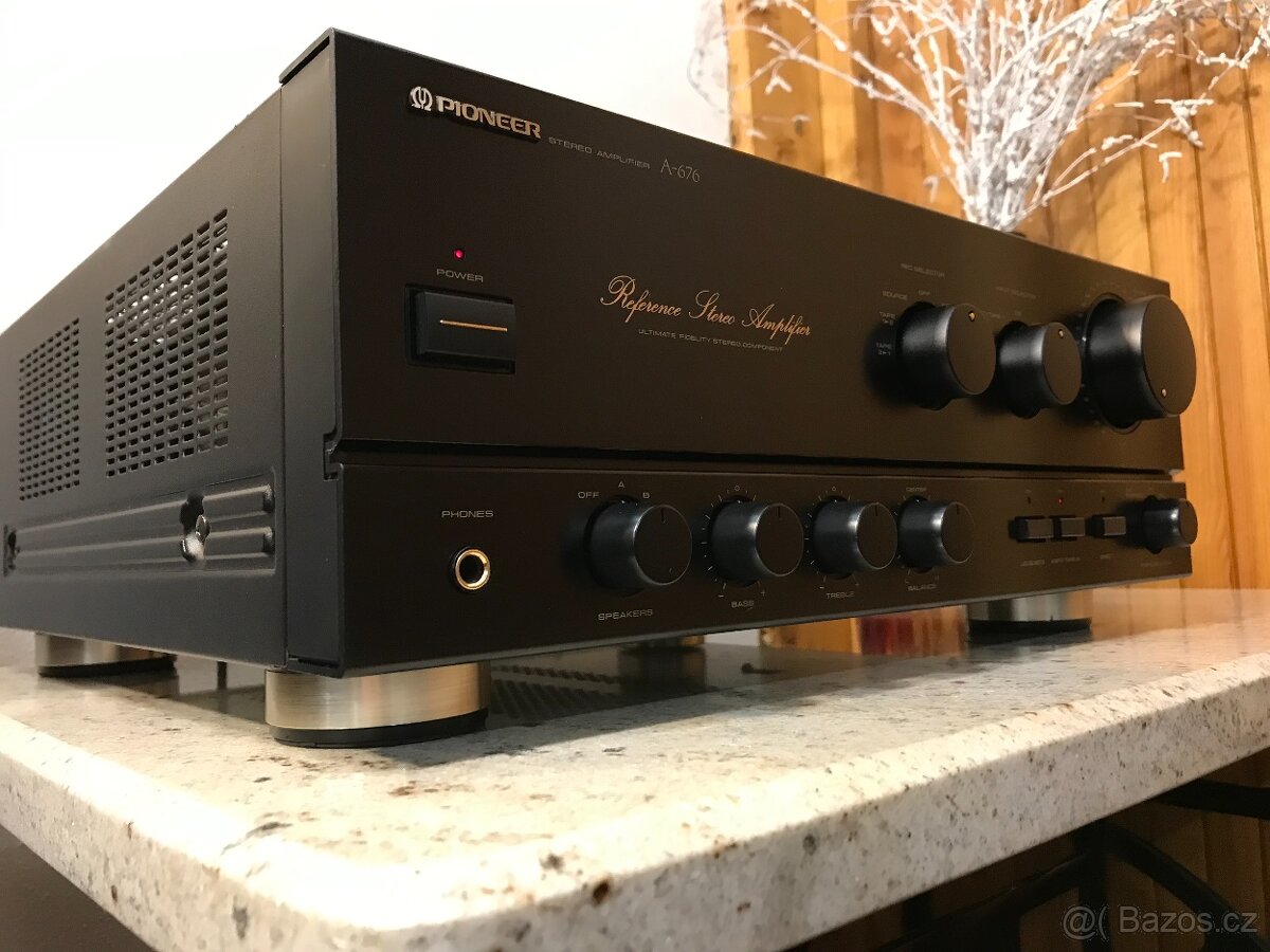 Pioneer A-676 Top stav