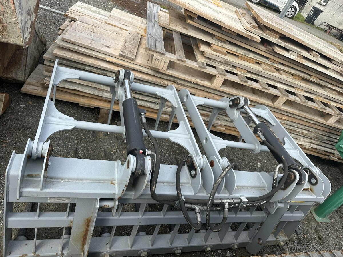 Vidle s přidržovačem