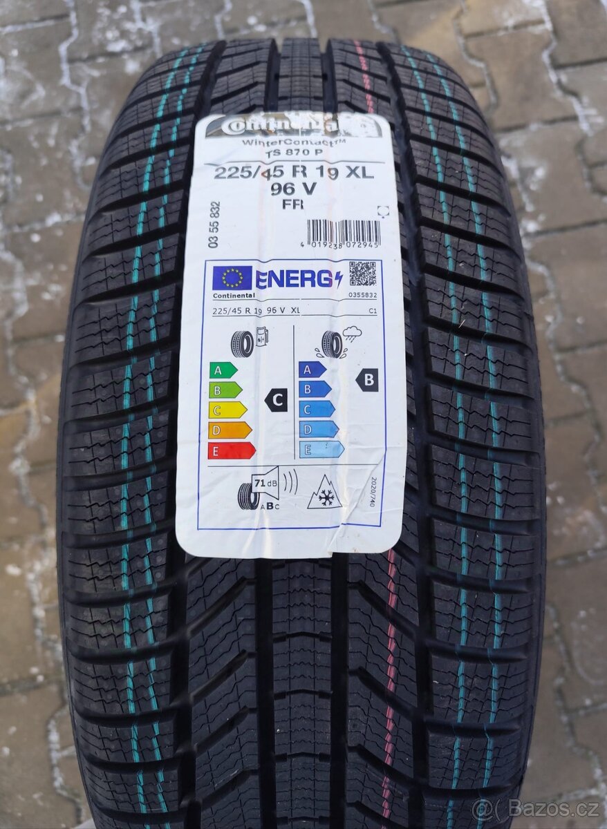 Nová sada zimních pneumatik Continental 225/45 R19 XL