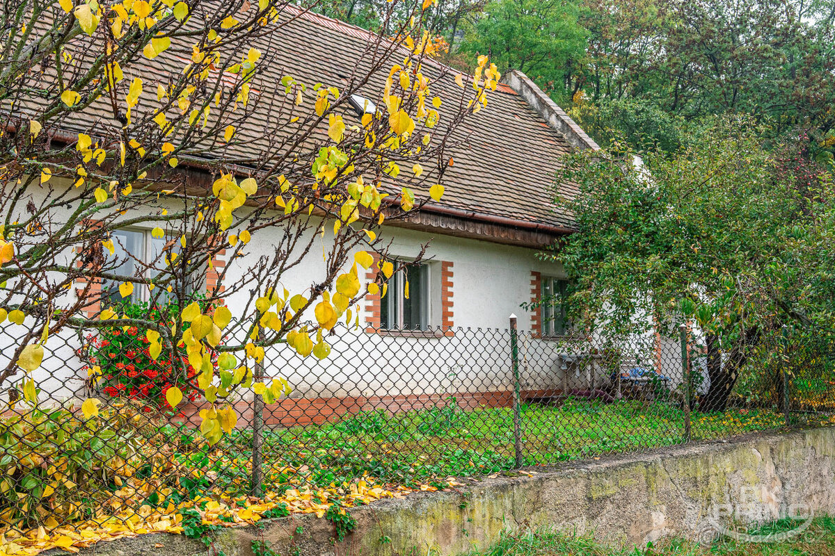 Prodej rodinný dům 2+1, na pozemku 582 m2, obec Jimlín, okr