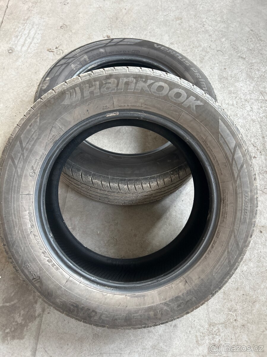 225/60R17
