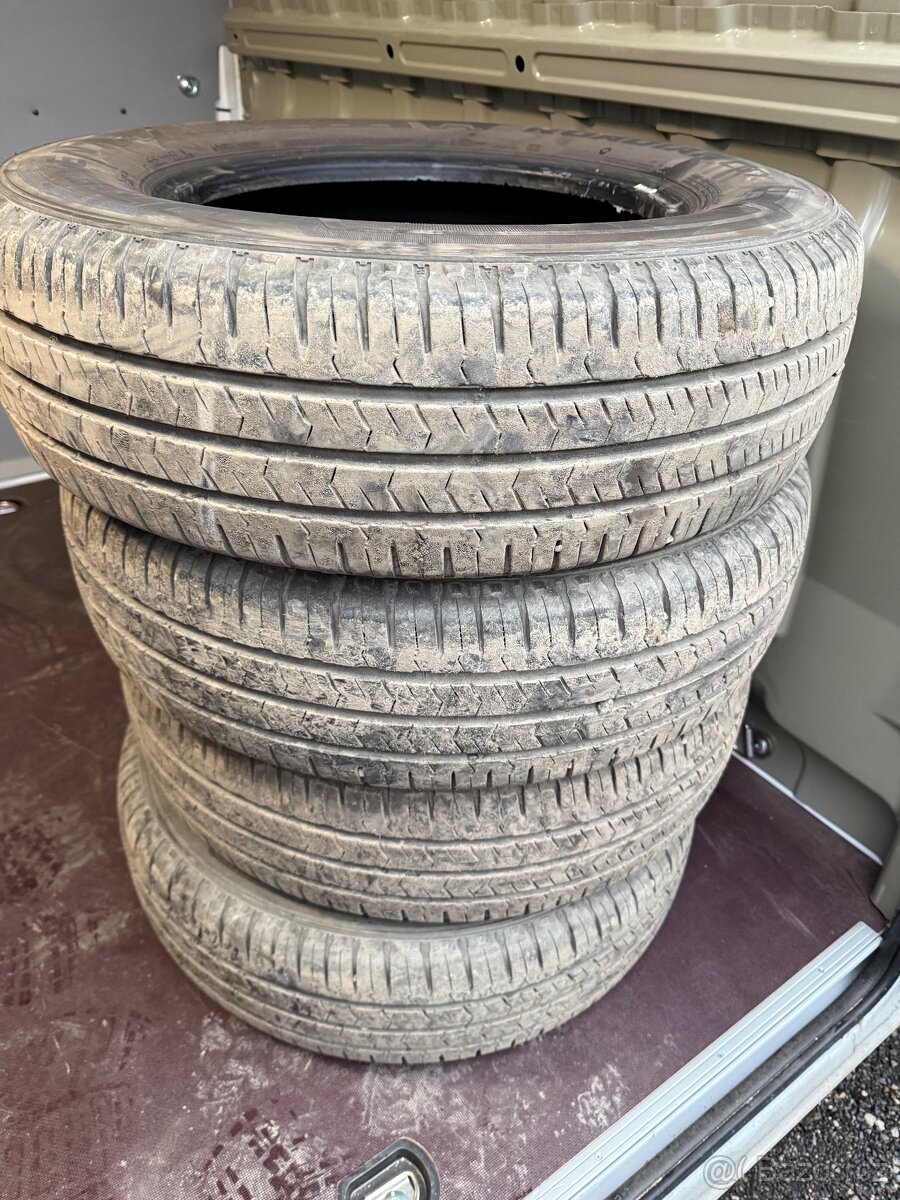 Letní pneu nexen 215/75/16c