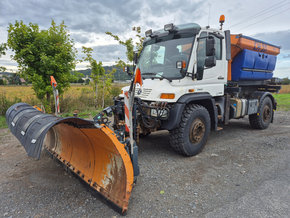 Mercedes Unimog U500,4x4,sypač -
