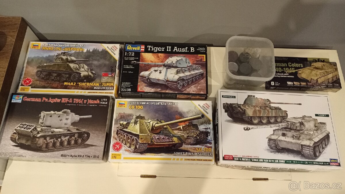 Tanky v měřítku 1:72 + barvy