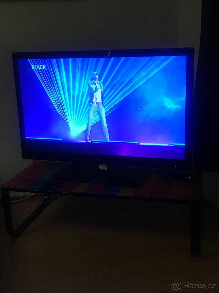 Televize starsi LG-(42”)107cm ,3D