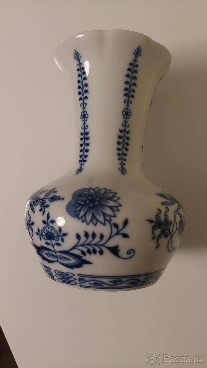 Keramická, porcelánová váza cibulák Dubí
