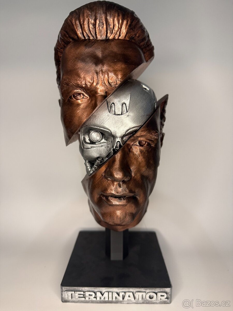 Terminátor Arnold Schwarzenegger 30cm