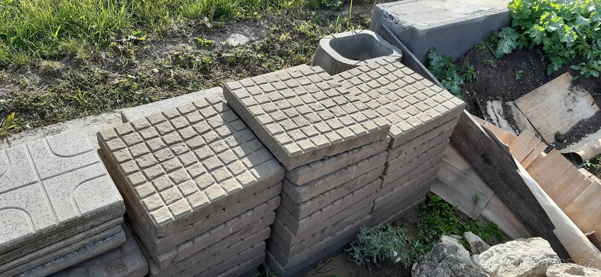 Betonová dlažba reliefní kostka 40x40