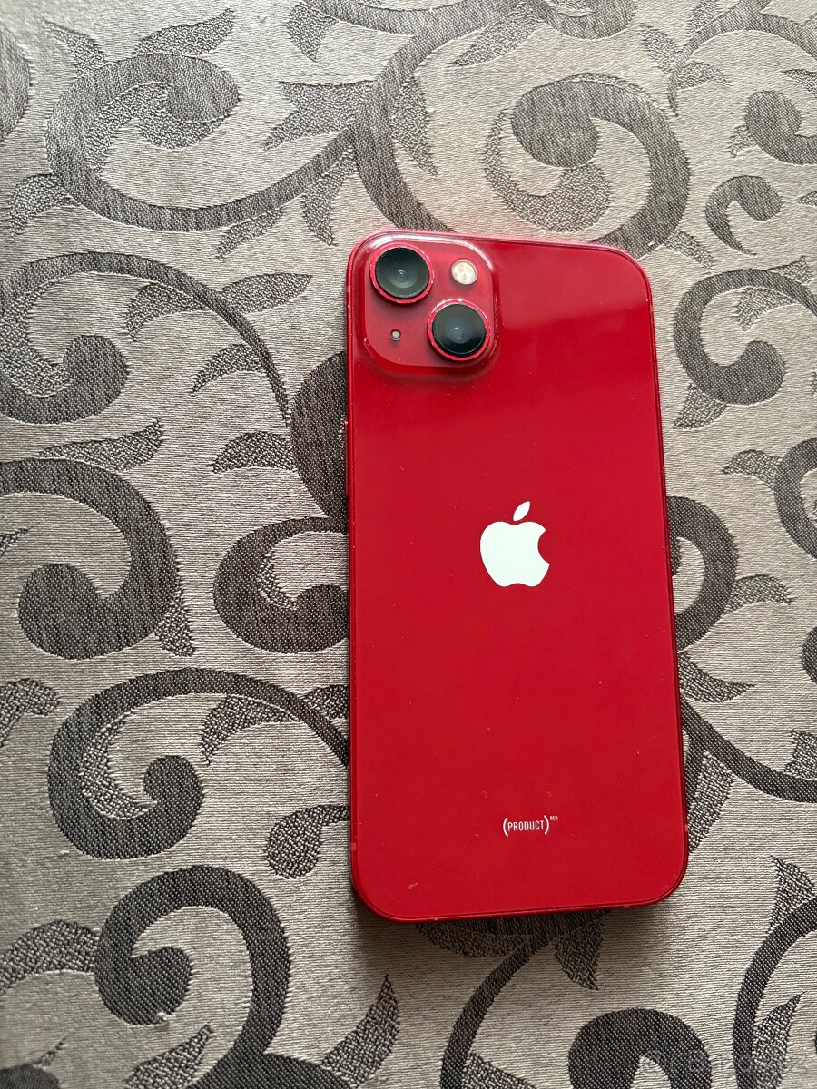 Iphone 13 red