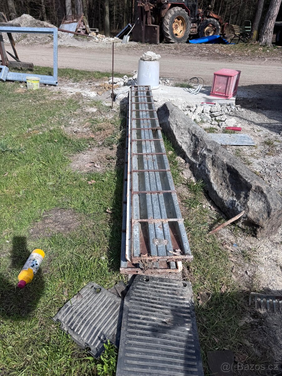 Nájezdy na bagr