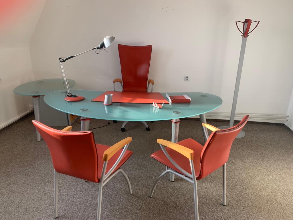 Luxusní designové pracoviště - kancelář