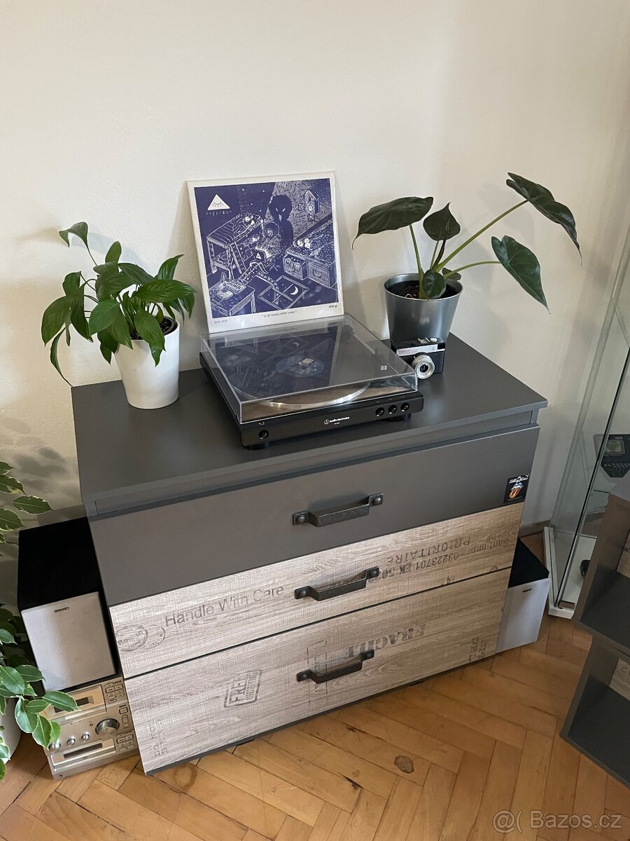 Nábytek sconto/ikea