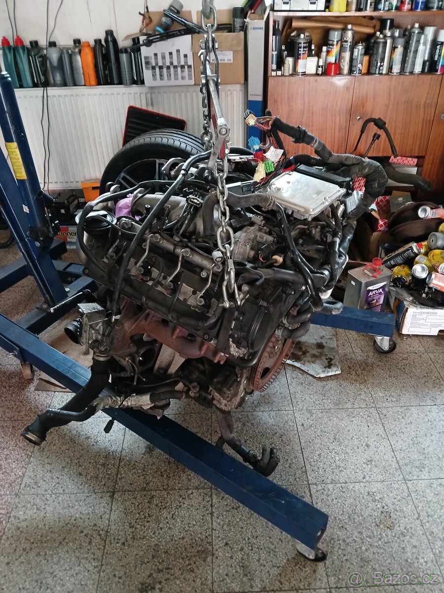 Motor Audi a8 4.2tdi 240kw kompletni